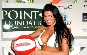 Fontana in swimsuit