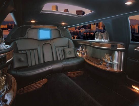 6 passenger stretch limo